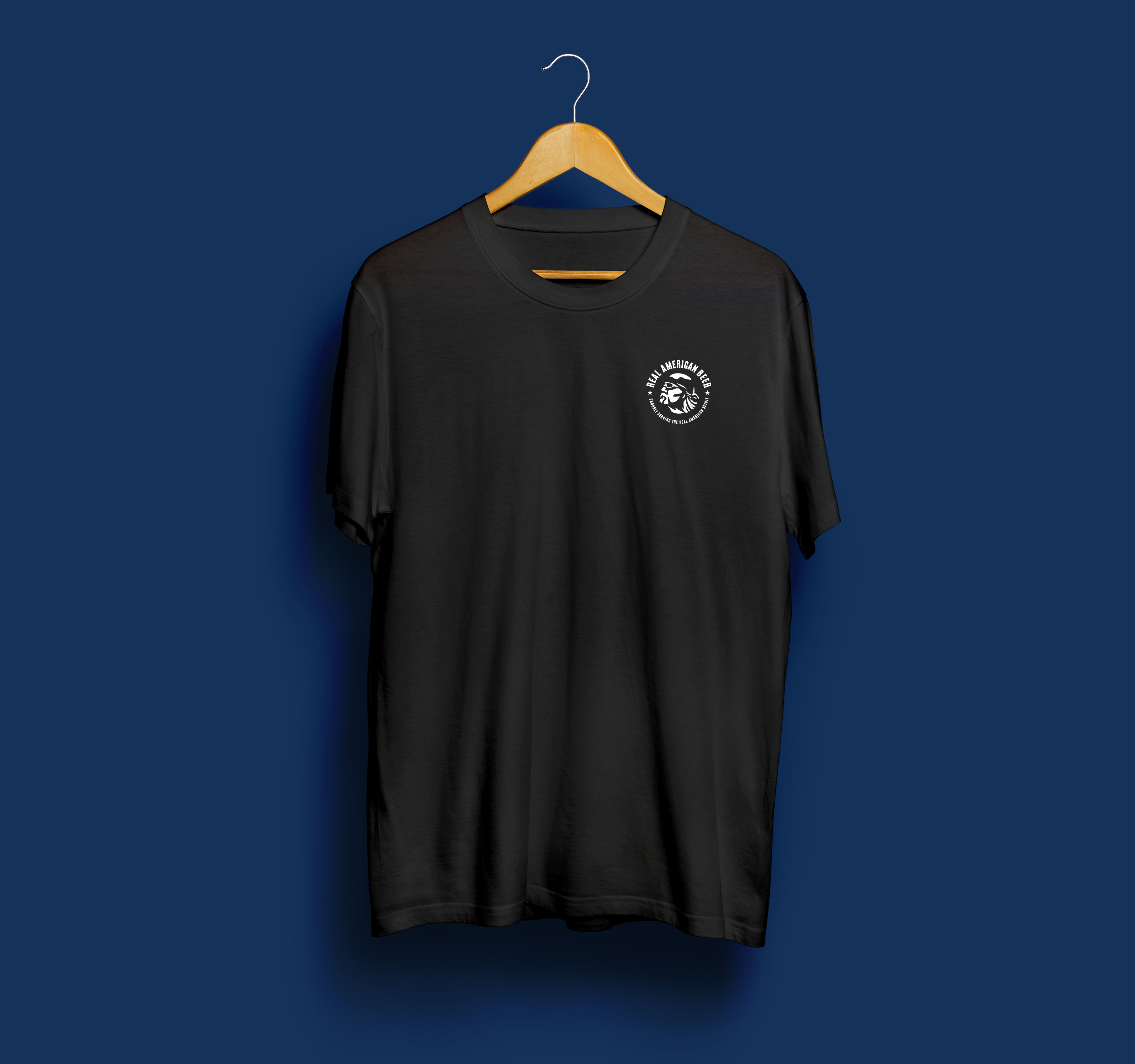 Front – Small Hulk badge on a black tee